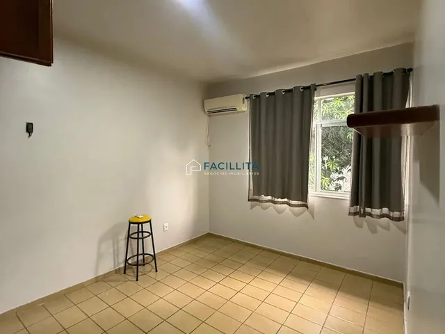 Imagem 15: Apartamento À Venda no Adrianópolis,Amplo, Bem Localizado e com Potencial De