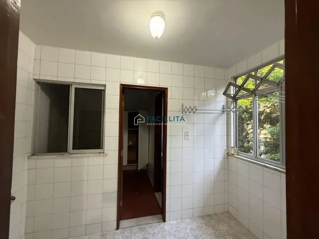 Imagem 8: Apartamento À Venda no Adrianópolis,Amplo, Bem Localizado e com Potencial De