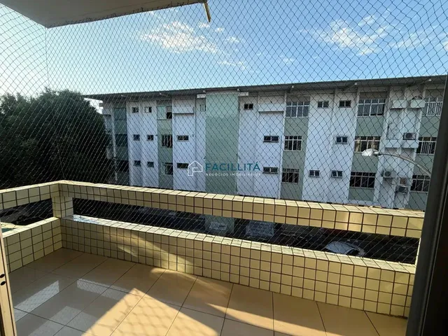 Imagem 7: Apartamento À Venda no Adrianópolis,Amplo, Bem Localizado e com Potencial De