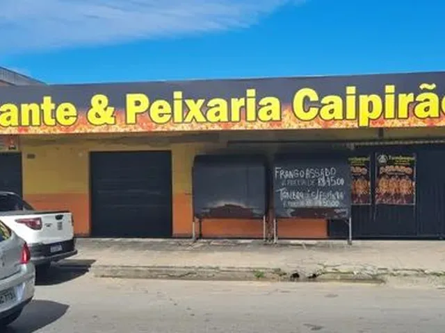 Imagem: 3 Casas com 2 Qts Ponto Comercial no Conj