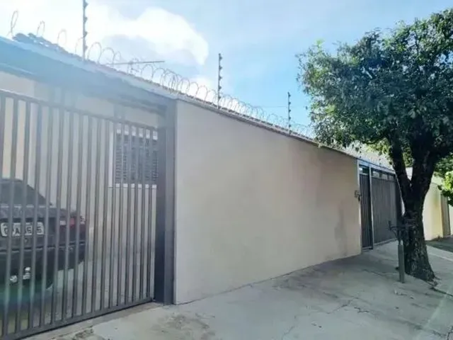 Imagem: Vendo Linda Casa Ampla Bem Localizada no