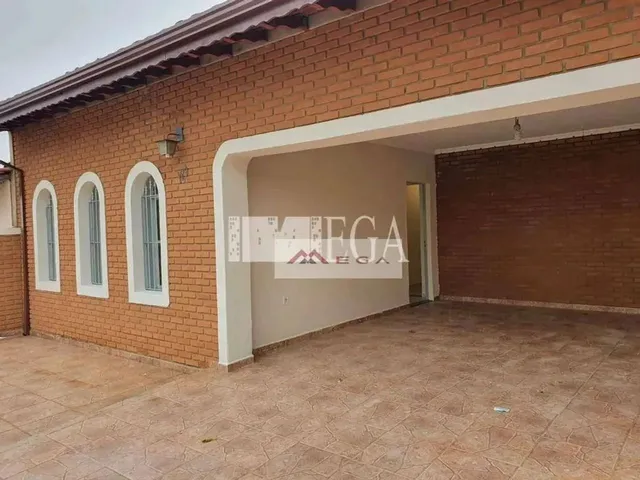 Imagem: Casa com 3 Dormitórios À Venda, 180 M²
