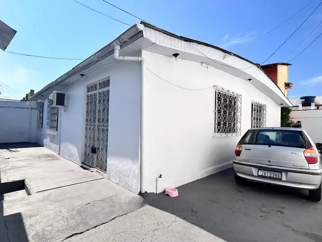 Imagem 2: Japiim, Prox. a Praça. Casa + Apartamento, Piscina e 3 Vgs