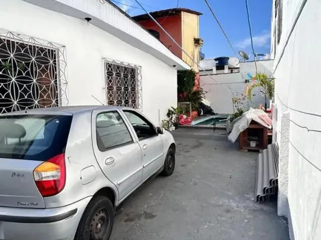 Imagem 3: Japiim, Prox. a Praça. Casa + Apartamento, Piscina e 3 Vgs