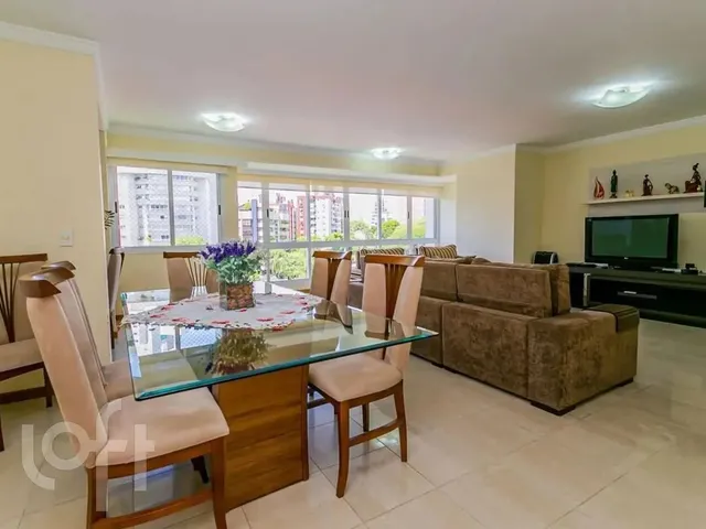 Imagem: O apartamento possui 3 Dormitórios, 1 Suíte, 4 Banheiros,