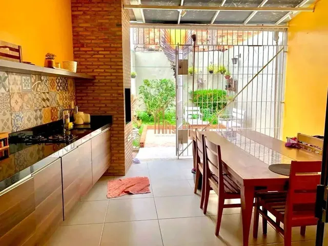 Imagem: Casa Mobiliada À Venda 3 Quartos e 180M²