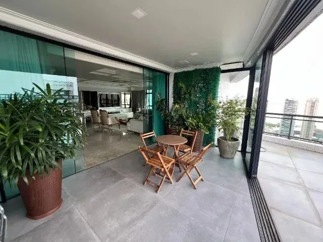 Imagem 2: Edifício Torre Farnese, Bairro do Umarizal, 4 Suítes, com 445M²