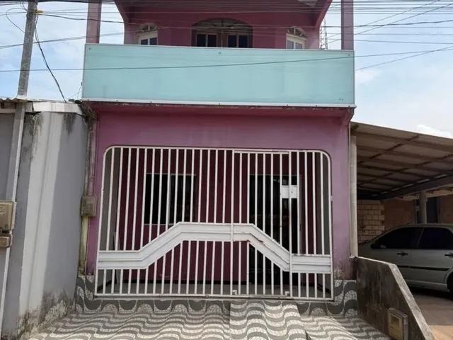 Imagem: A casa possui 2 Dormitórios, 1 Suíte, 2 Banheiros, 1 Vaga