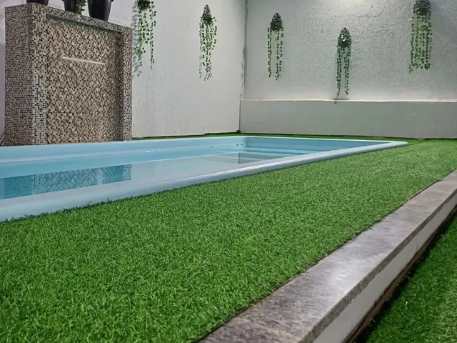 Imagem: Casa Moderna com Piscina e Conforto