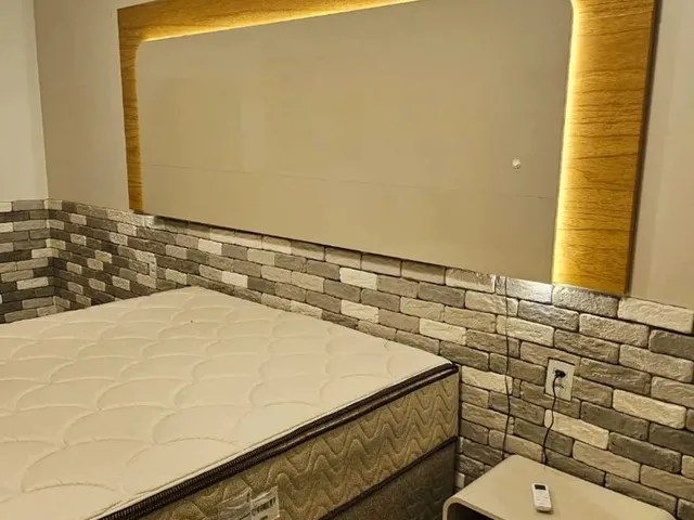 Imagem 2: Casa Moderna com Piscina e Conforto