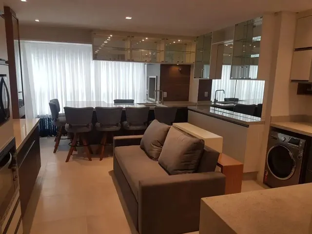 Imagem: O apartamento possui 1 Dormitório, 1 Banheiro, 1 Vaga na