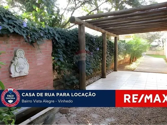 Imagem: Casa com Área Funcional Térrea e 4 Suítes