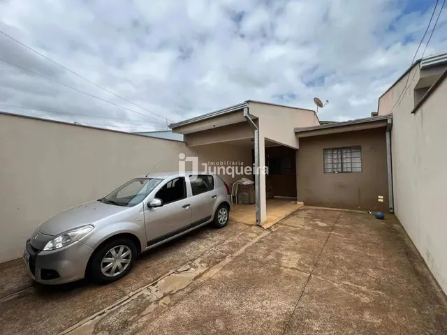 Imagem: Casa para Aluguel, 2 Quartos, 4 Vagas, Jardim