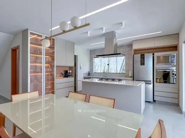 Imagem 12: Casa À Venda em Serra, Estância Monazítica, com 4 Quartos, com 235 M²