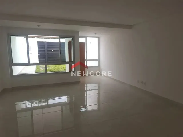 Imagem: Casa em Rua Rita Camargos Cunha - Nossa