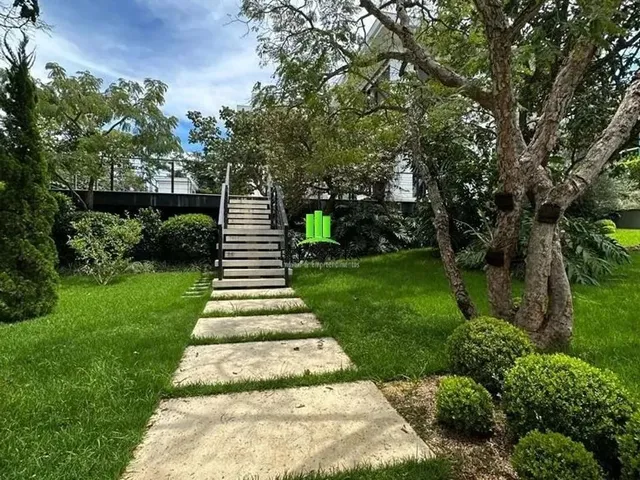 Imagem 2: Casa em Condomínio em Jardins da Lagoa I com 344.85 M² , 4 Quarto(S) , 4 Suíte(S) , 4
