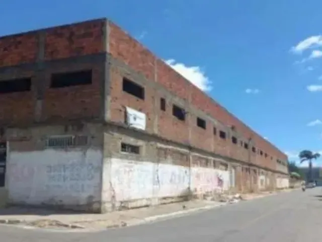 Imagem: Prédio Comercial - Prédio Comercial Inacabado