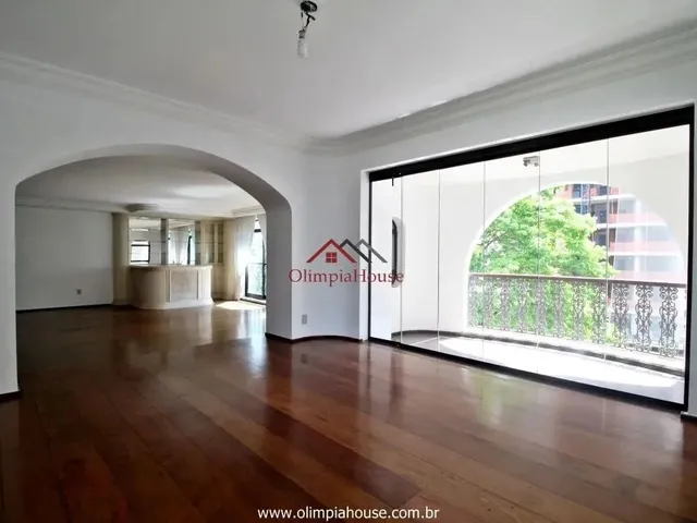 Imagem: O apartamento possui 4 Dormitórios, 4 Suítes, 5