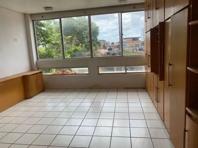 Imagem 2: Imóvel para Venda com 270 Metros Quadrados com 5 Quartos em Várzea - Recife - Pe