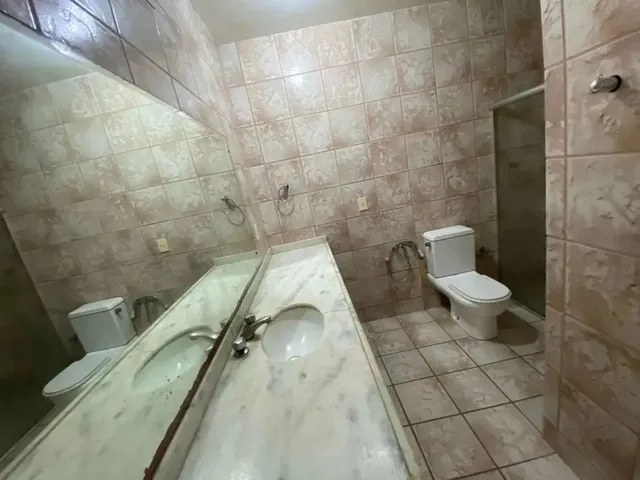 Imagem 3: Imóvel para Venda com 270 Metros Quadrados com 5 Quartos em Várzea - Recife - Pe