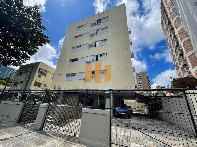 Imagem: Apartamento À Venda com 3 Quartos e 2 Banheiros