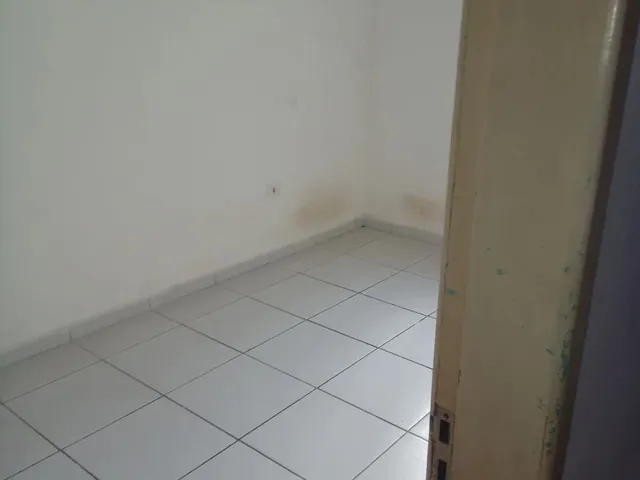Imagem 11: Aluga-Se Casa (Bairro: Imbiribeira) Contato: */ *