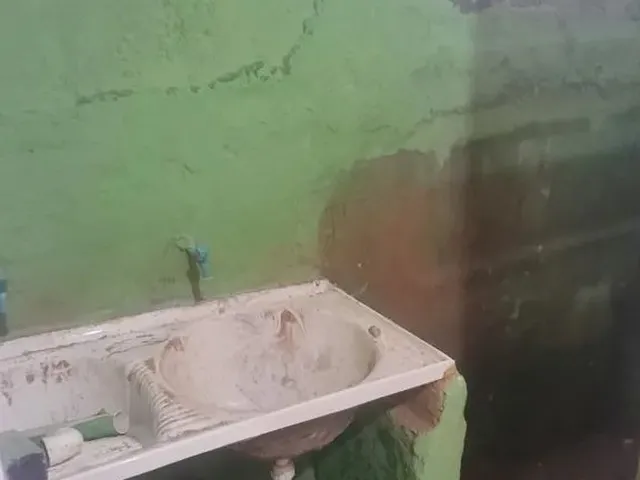 Imagem 10: Alugo Casa Terrea em san Martin com 1 Quarto, Terraço e Area de Serviço