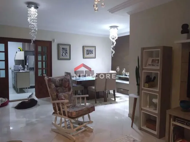 Imagem: Casa de Condomínio em Rua Guapimirim