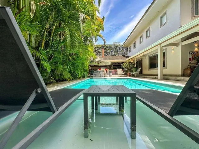 Imagem: Casa com 5 Quartos À Venda, 450 M² por