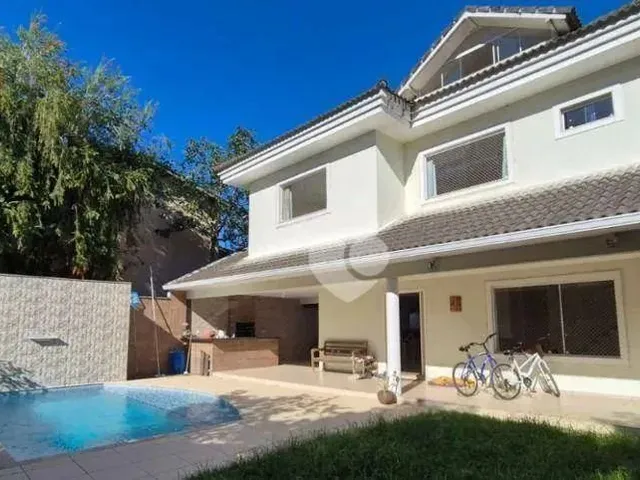 Imagem: Casa com 5 Quartos À Venda, 331 M² por