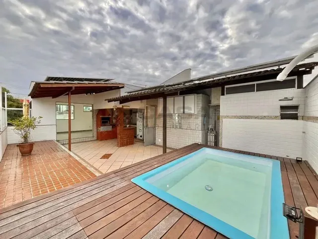 Imagem: Casa Triplex em Jardim Camburi