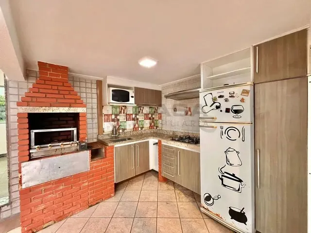Imagem 2: Casa Triplex em Jardim Camburi
