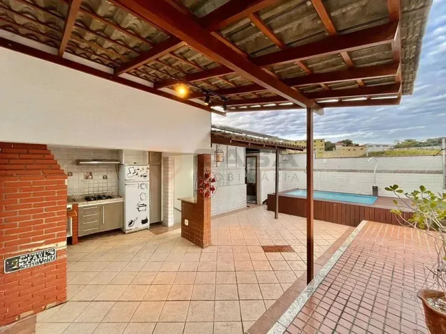 Imagem 10: Casa Triplex em Jardim Camburi