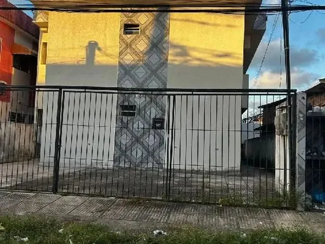 Imagem: A casa possui 2 Dormitórios, 1 Banheiro, 1 Vaga na