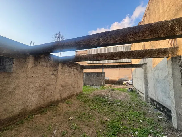 Imagem: Terreno e Casa a Ponto de Laje com Projeto