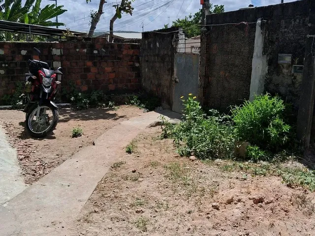 Imagem 8: Duas Casas Num Terreno de 25 de Comprimento Mais 10 de Larguras