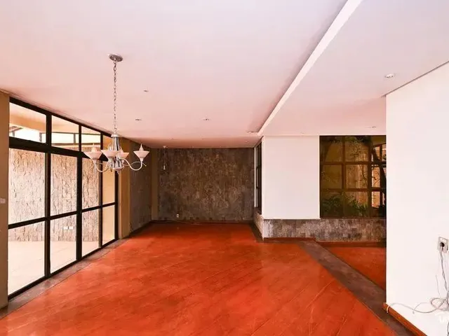 Imagem 14: Sobrado Comercial]