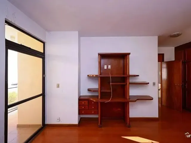 Imagem 4: Sobrado Comercial]