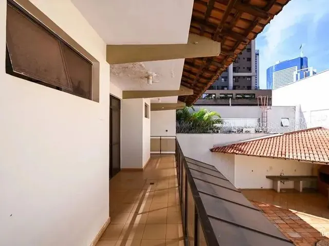 Imagem 6: Sobrado Comercial]