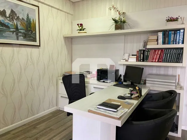 Imagem: Sala Comercial À Venda - Alto Padrão ·