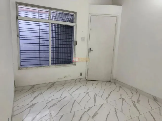 Imagem: A casa possui 2 Dormitórios, 1 Banheiro, 4 Vagas na