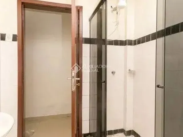 Imagem 10: Imóvel para Aluguel com 63 Metros Quadrados com 2 Quartos em Centro Histórico - Porto