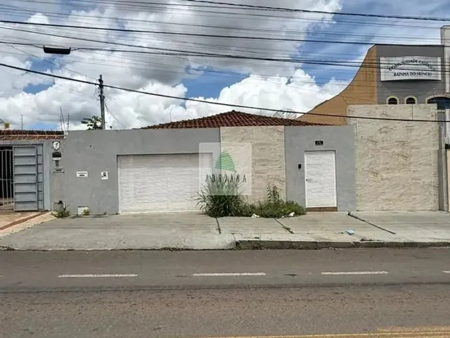 Imagem: Aluguel Casa 4 Quartos 4 Salas 2 Vagas de