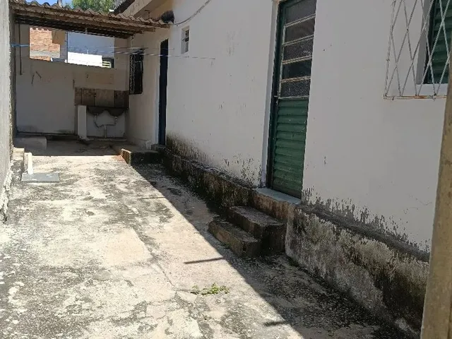 Imagem: Alugo Barracão, 4 Cômodos, Próximo a