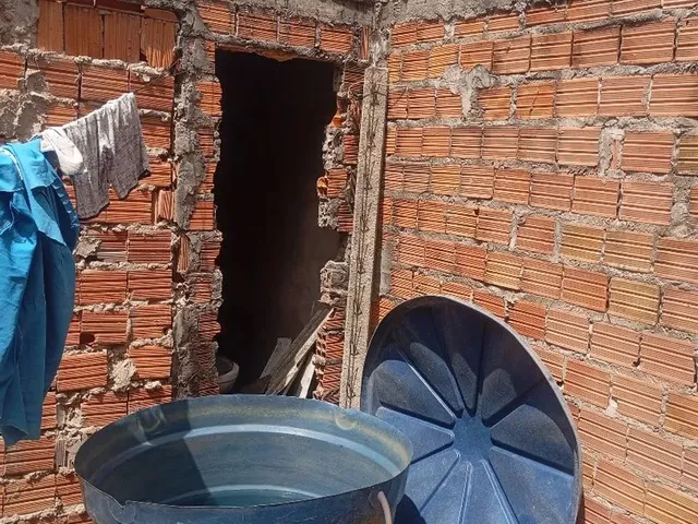 Imagem 8: Vende-Se Troca Ou Aluga-Se