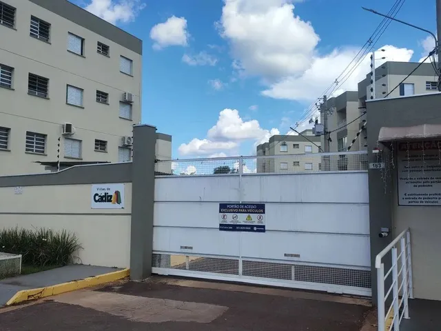 Imagem: O apartamento possui 2 Dormitórios, 1 Banheiro, 1 Vaga na