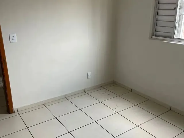 Imagem 14: Apartamento para Alugar com 2 Quartos Sacada Bairro Consil
