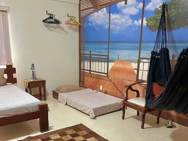 Imagem: Casa Mobiliada com 4 Quartos, Garagem Ampla