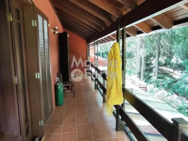 Imagem 2: Residencia, Condomínio, 300,00 M2, 3 Quartos (1 Suite), Lindo Terreno com 1.930,00 M2