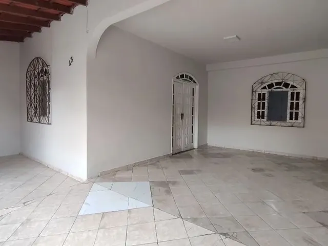 Imagem 8: Alugo Casa com 3 Quartos e Garagem